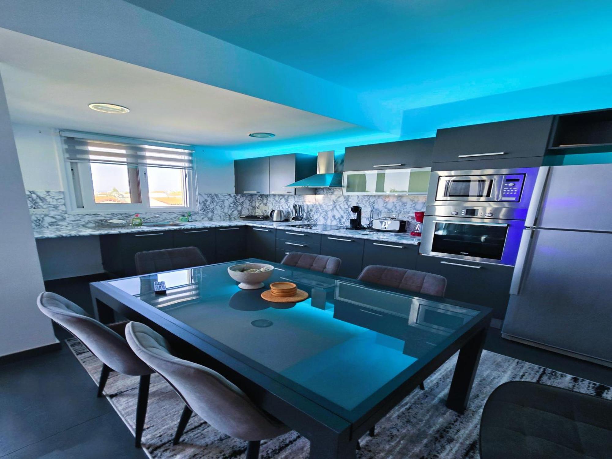 Golden Bay Deluxe Holiday Apartment Protaras Eksteriør billede
