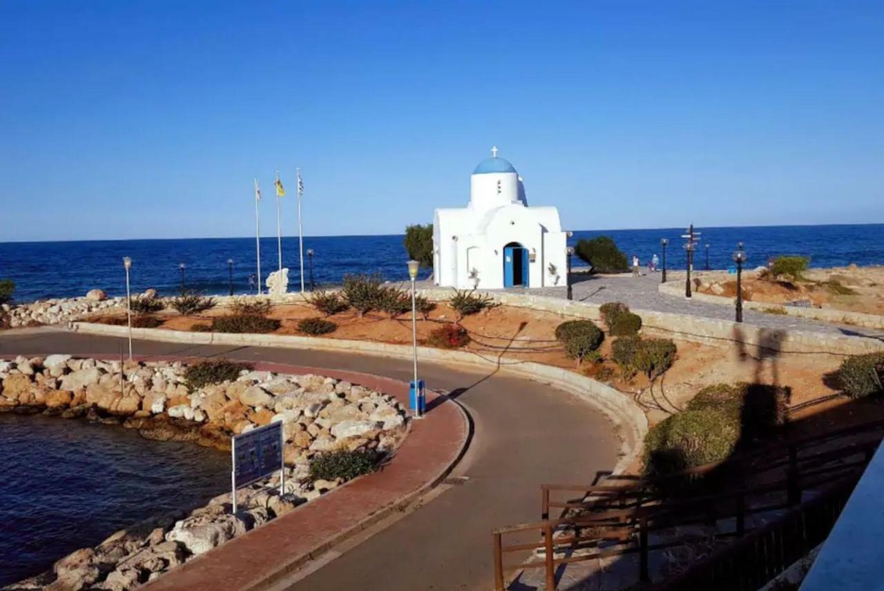 Golden Bay Deluxe Holiday Apartment Protaras Eksteriør billede